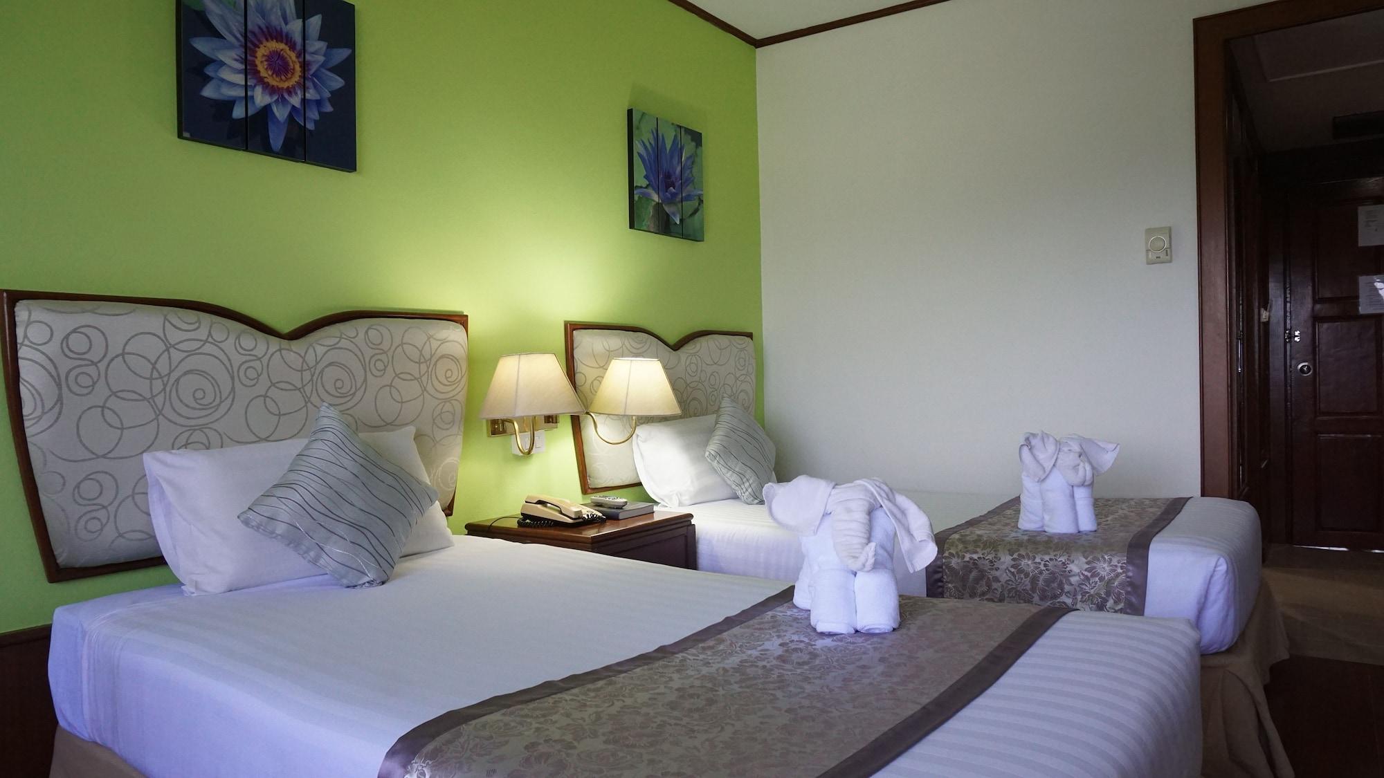 Wattana Park Hotel Транг Екстериор снимка
