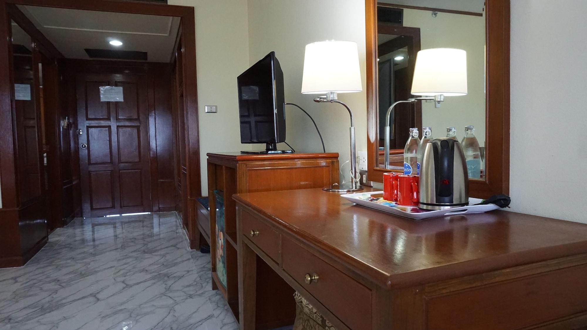 Wattana Park Hotel Транг Екстериор снимка