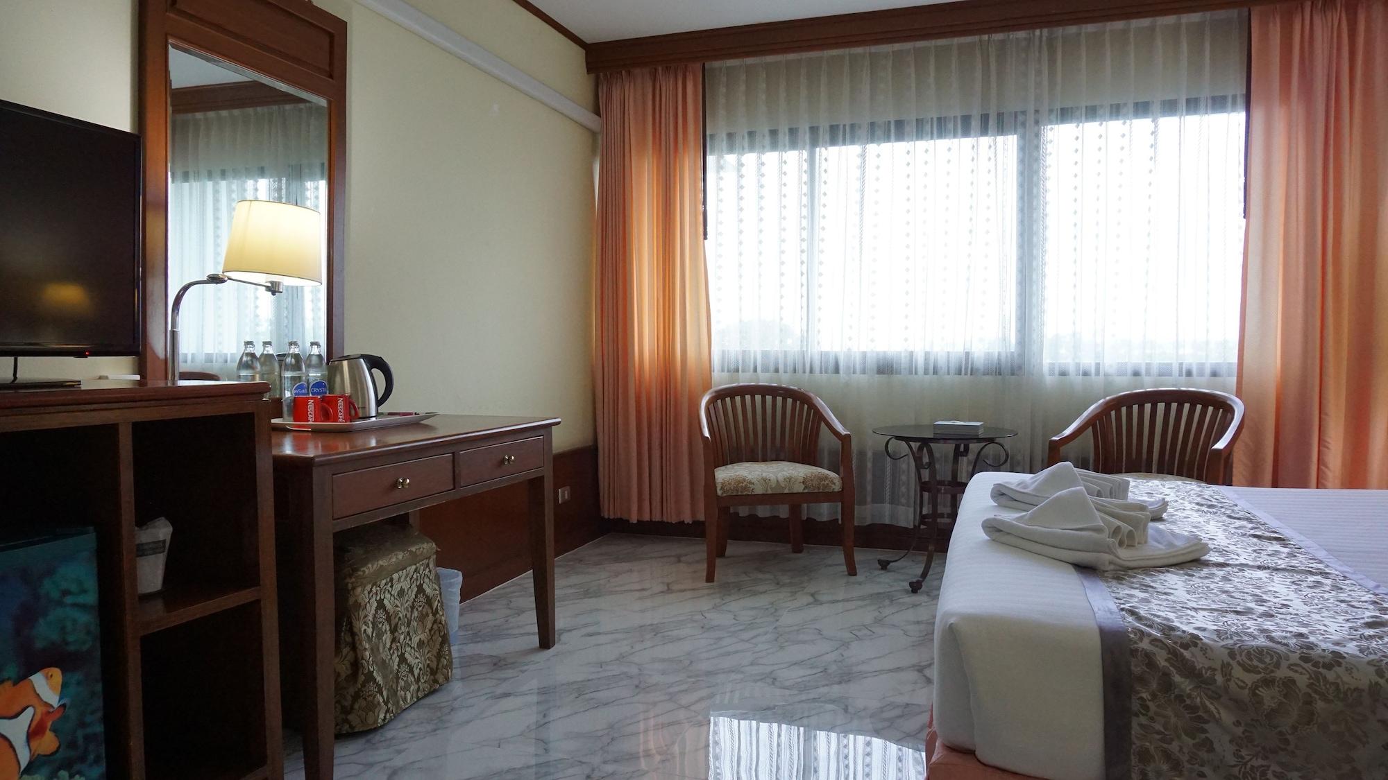 Wattana Park Hotel Транг Екстериор снимка