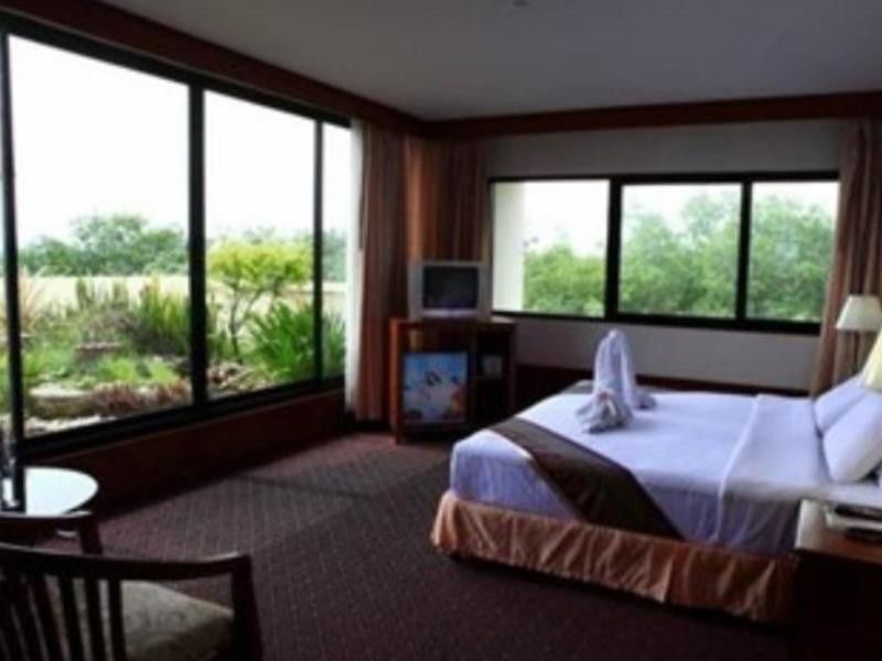 Wattana Park Hotel Транг Екстериор снимка