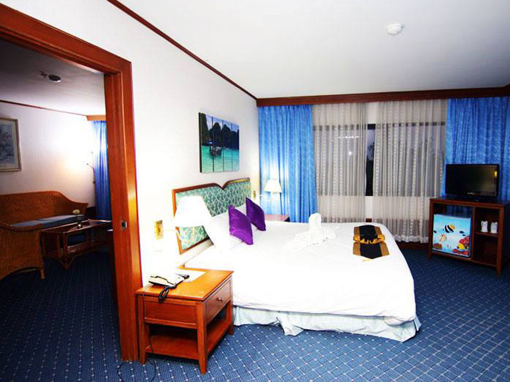 Wattana Park Hotel Транг Екстериор снимка
