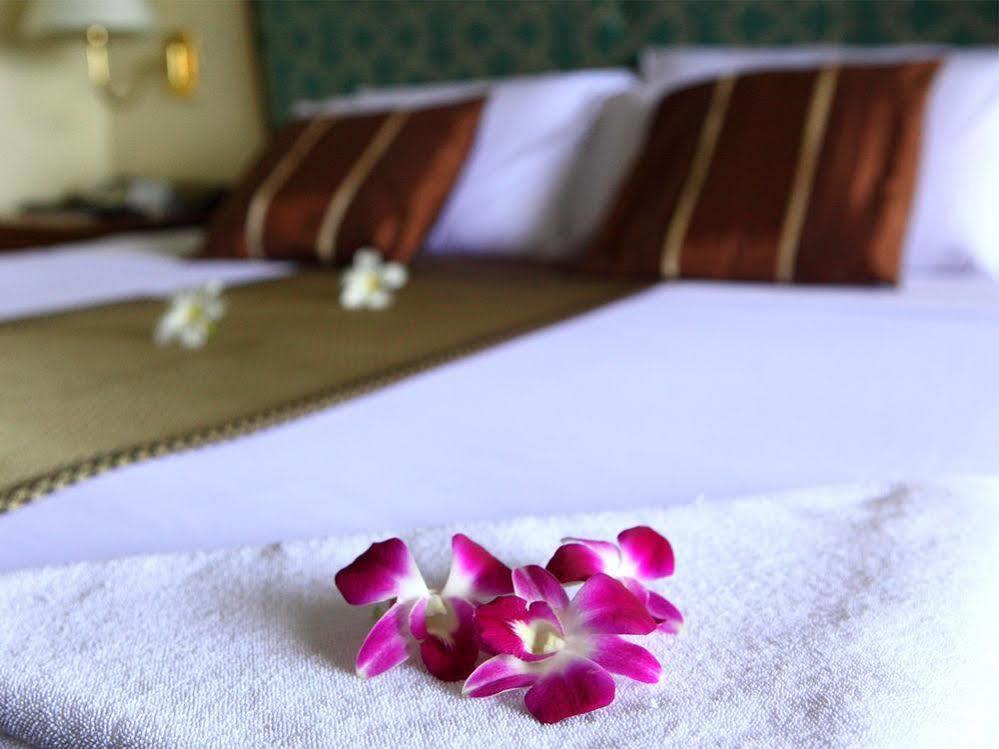 Wattana Park Hotel Транг Екстериор снимка
