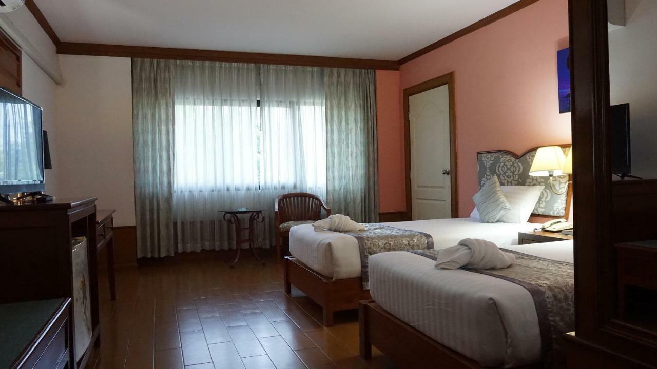 Wattana Park Hotel Транг Екстериор снимка
